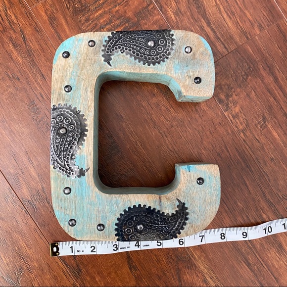 Wooden initial block - Picture 2 of 9